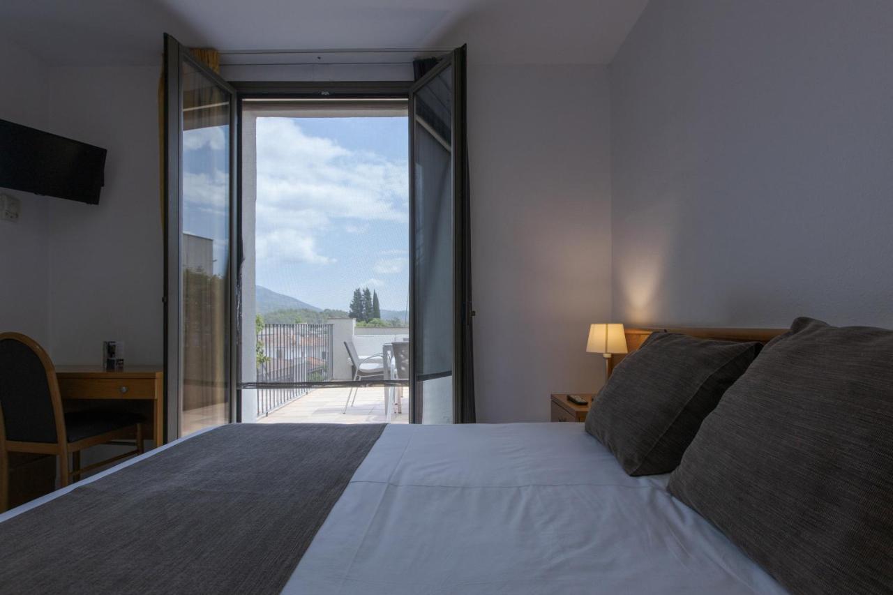 Hotel Alta Garrotxa Tortella Bagian luar foto