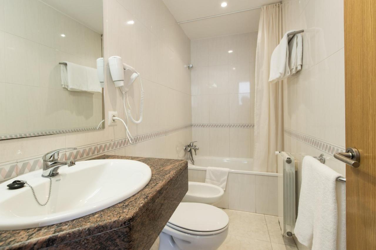 Hotel Alta Garrotxa Tortella Bagian luar foto