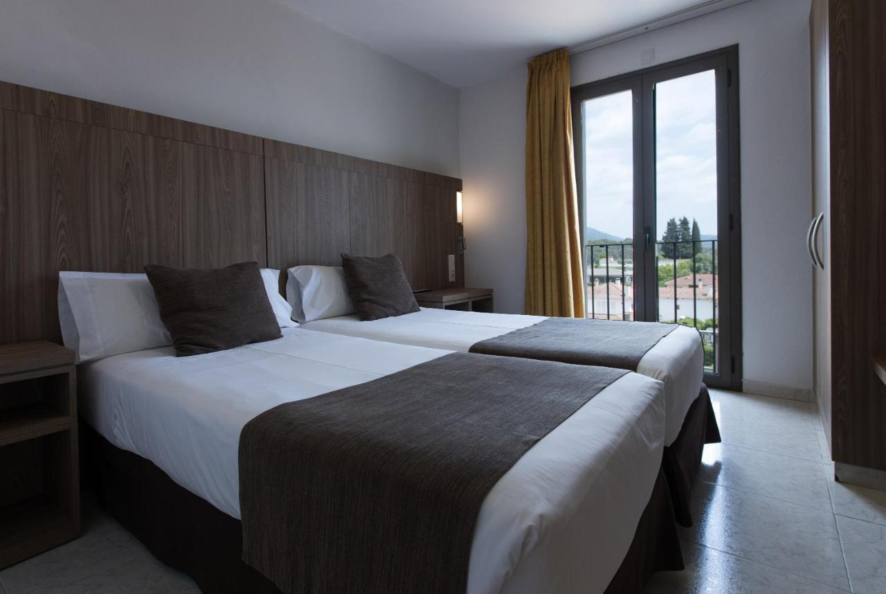 Hotel Alta Garrotxa Tortella Bagian luar foto