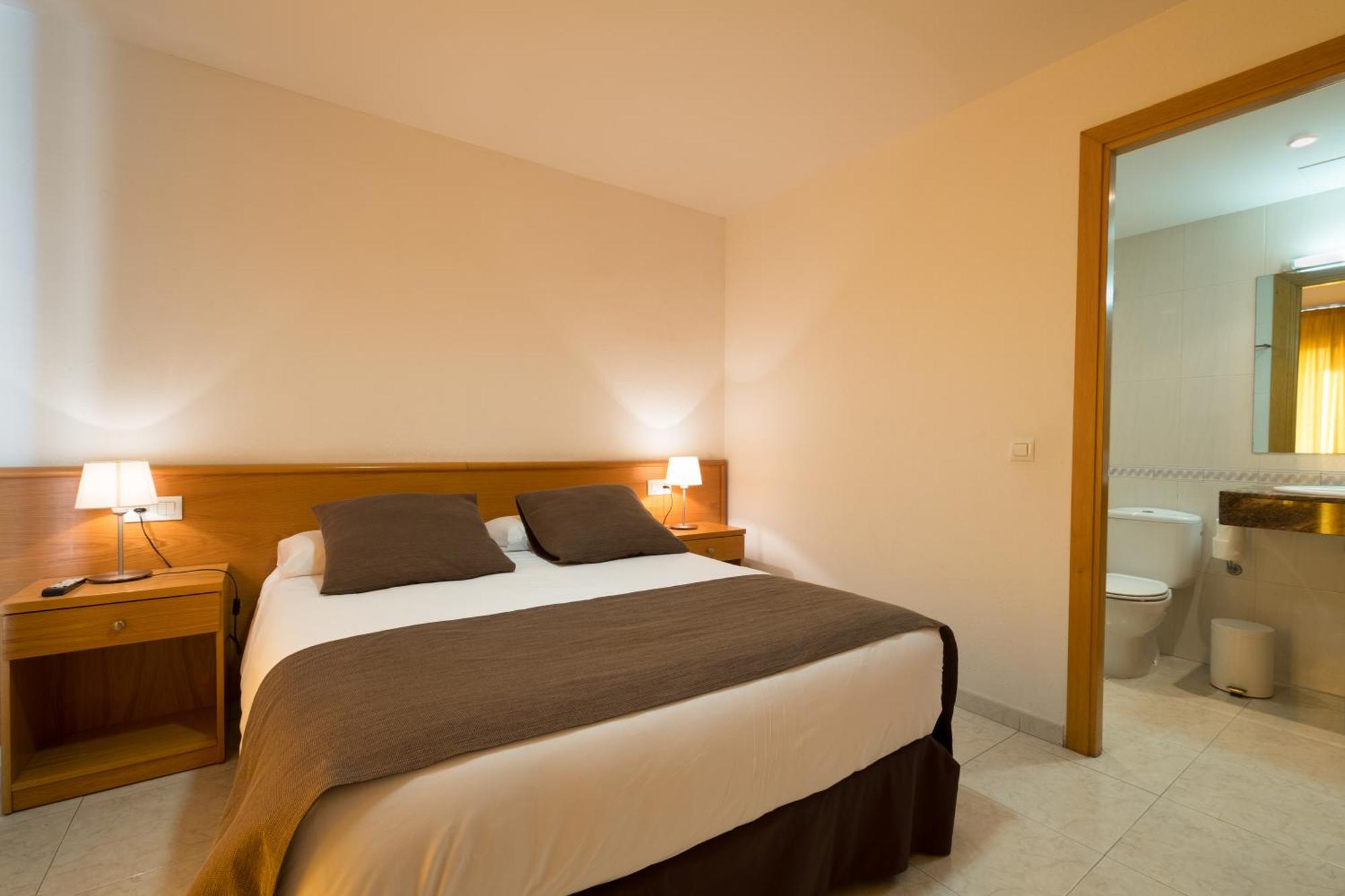 Hotel Alta Garrotxa Tortella Bagian luar foto